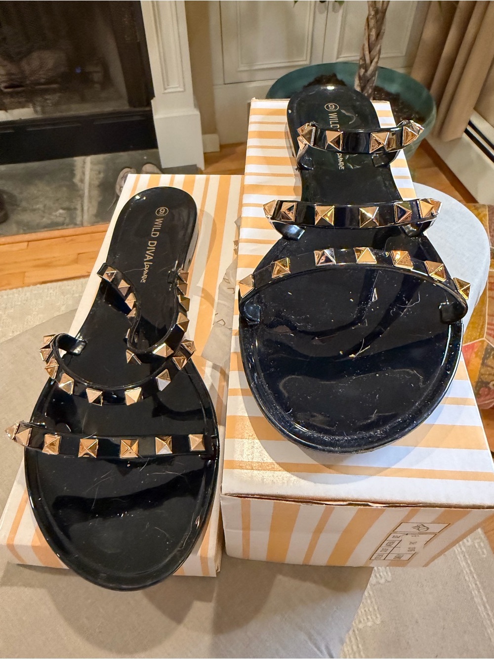 Wild Diva Black Jelly Slide Sandals with Gold Pyramid Studs - Size 9
